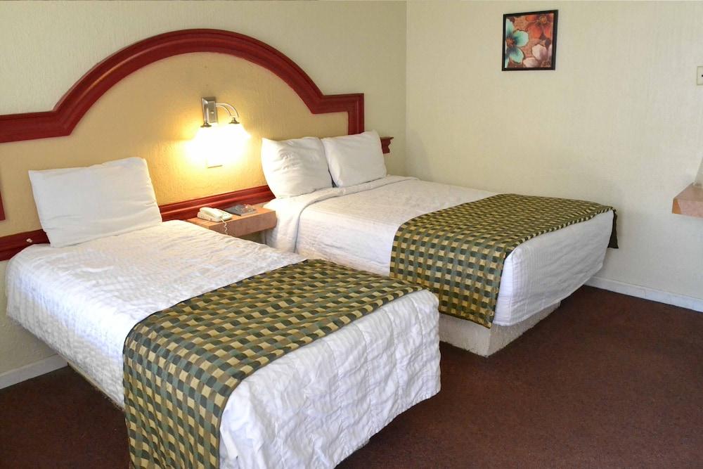 Hotel Flamingo Ciudad Juarez Bagian luar foto