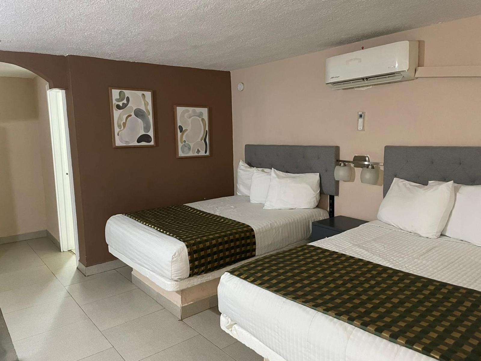 Hotel Flamingo Ciudad Juarez Bagian luar foto