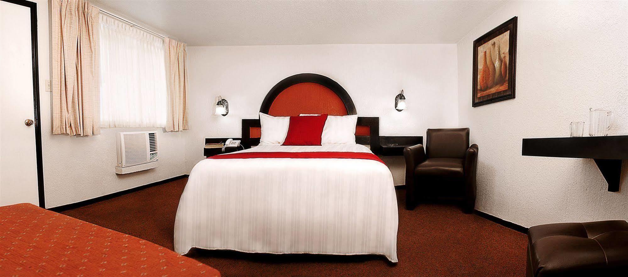 Hotel Flamingo Ciudad Juarez Bagian luar foto